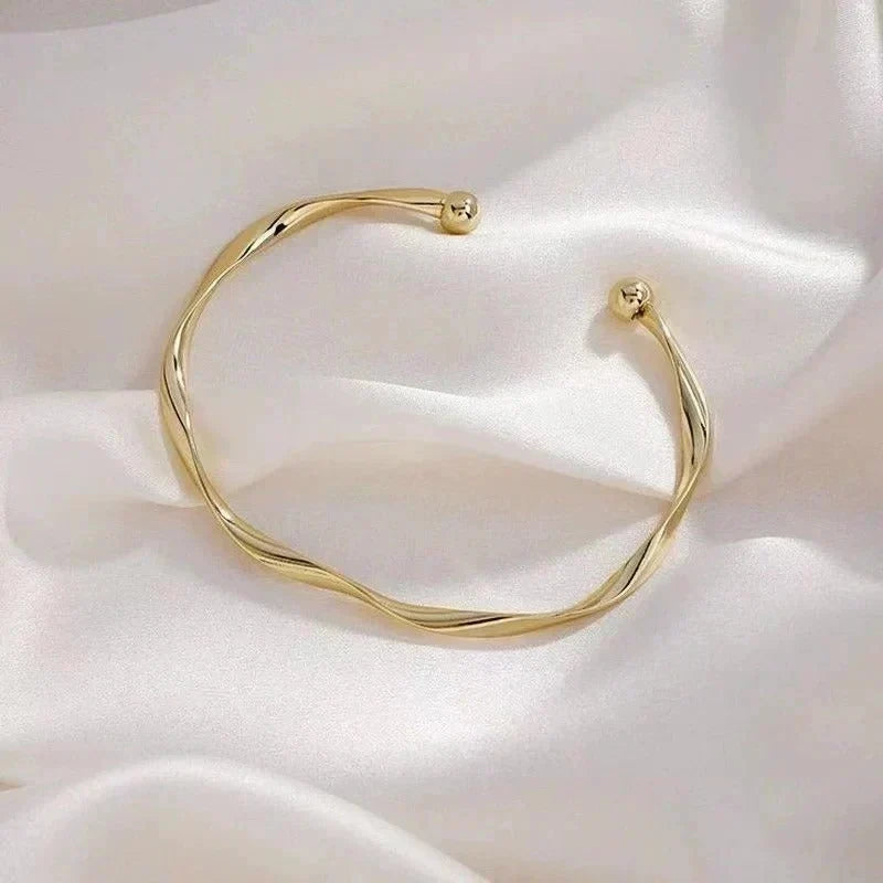 Lustrelle Bracelet